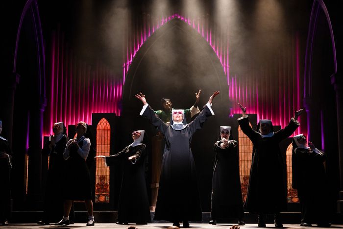 Photos/Video: SISTER ACT at Drury Lane Theatre — photo 3 of 11