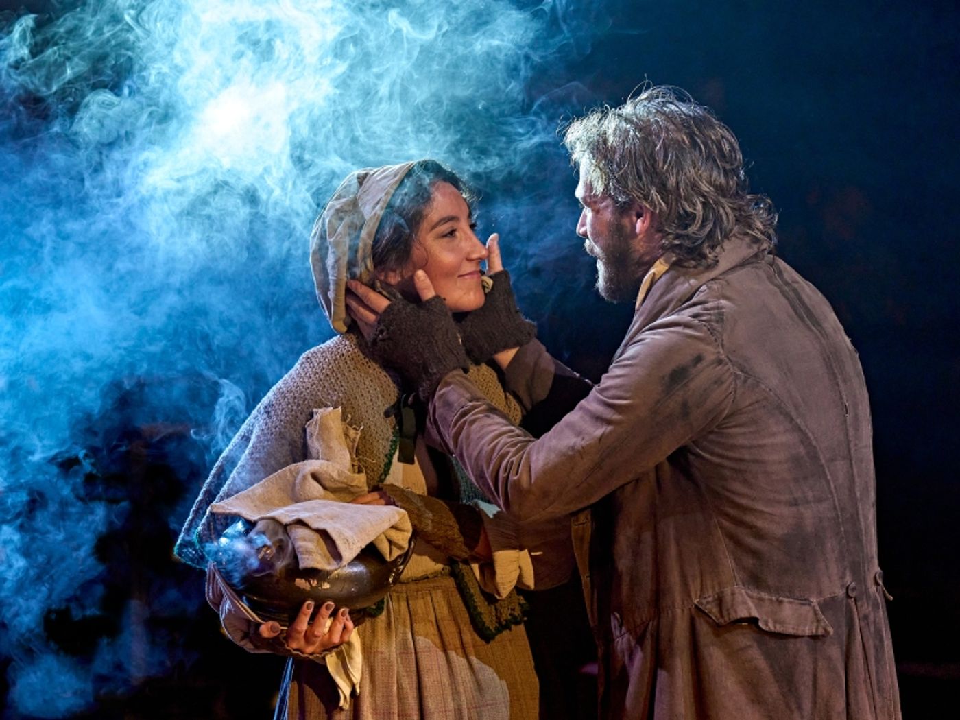Review: A CHRISTMAS CAROL, Starring Paul Hilton  Image