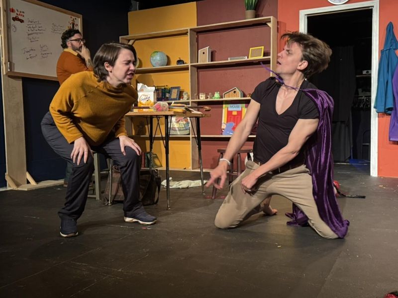 Review: THE THANKSGIVING PLAY at The Weekend Theater in Little Rock  Image