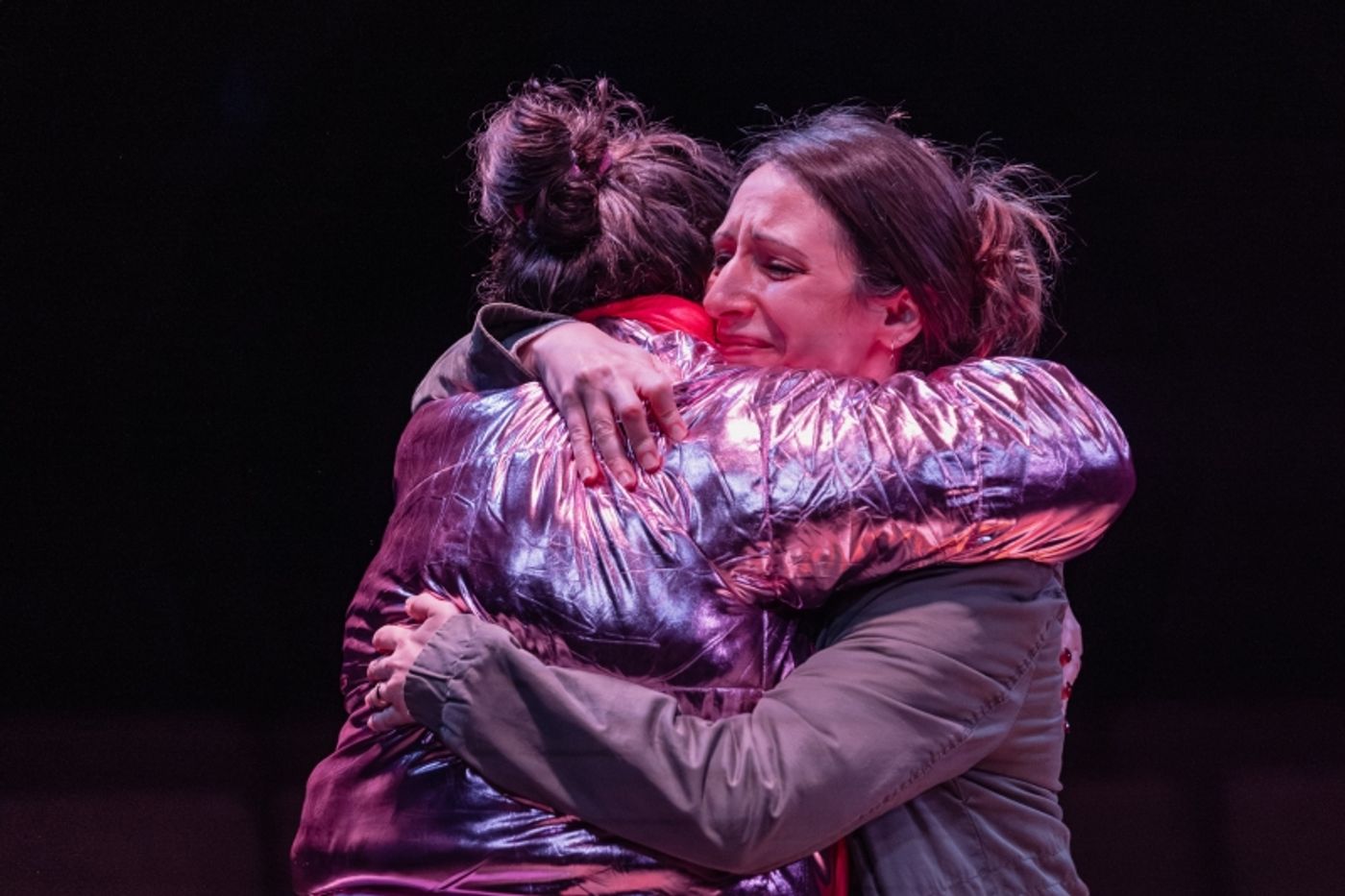 Review: CRY IT OUT BY MOLLY SMITH METZLER at Little Fish Theatre  Image