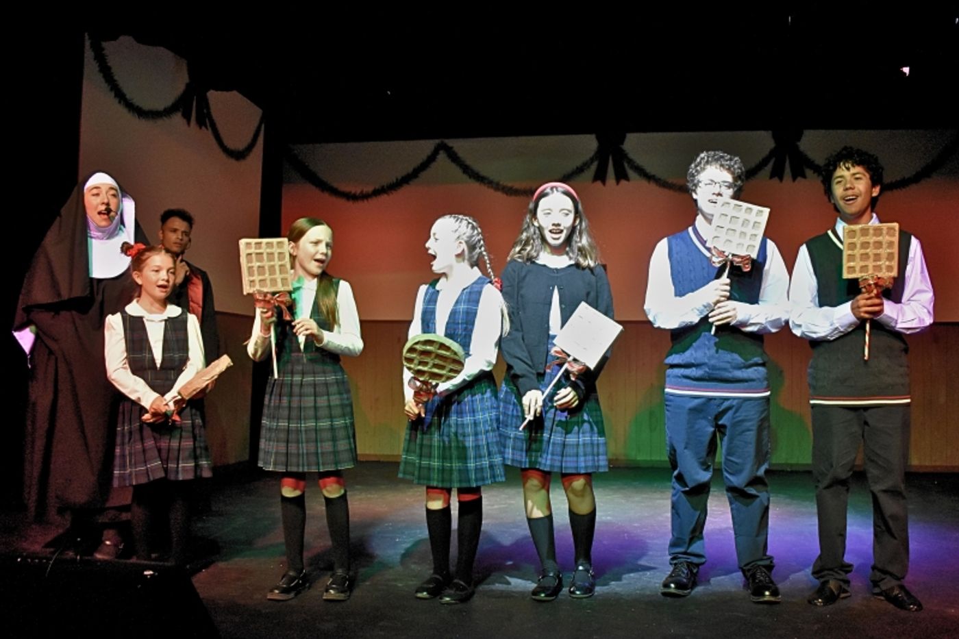 Review: NUNCRACKERS: THE NUNSENSE CHRISTMAS MUSICAL at Theatre 29  Image