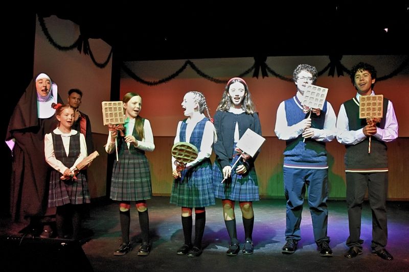 Review: NUNCRACKERS: THE NUNSENSE CHRISTMAS MUSICAL at Theatre 29 Image