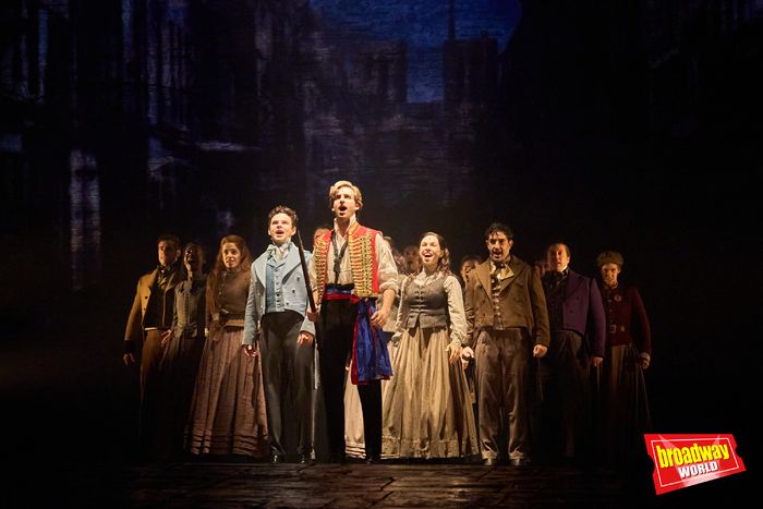 PHOTOS: LOS MISERABLES se presenta en el Teatro Apolo de Madrid  Image