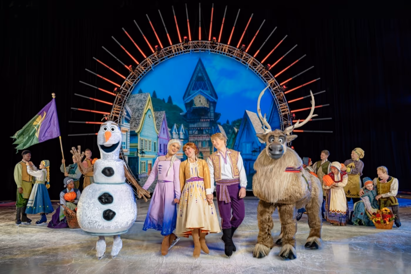 Review: DISNEY ON ICE Returns to Vancouver with a new LET’S DANCE Production  Image