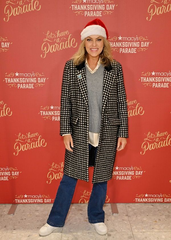 Elaine Hendrix Photo