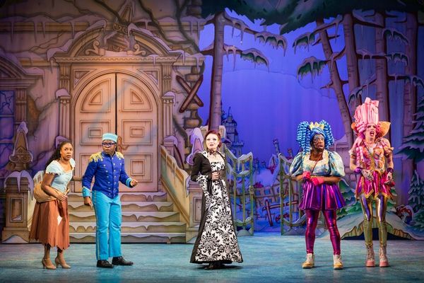 Siobhan James, Nicholas McLean, Alexandra Waite-Roberts, Kat B and George Heyworth as Photo