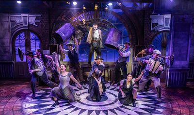 Mark Moraghan and the cast Photo