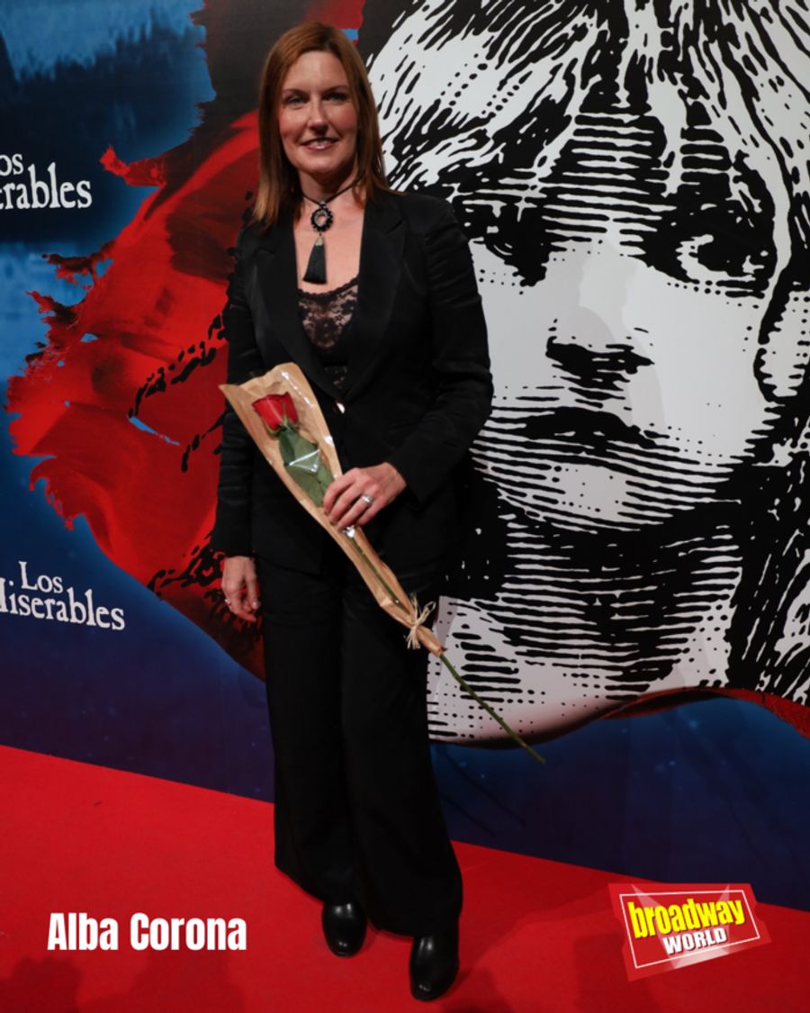 PHOTO: Asi ha sido la alfombra roja del estreno VIP de LOS MISERABLES Image