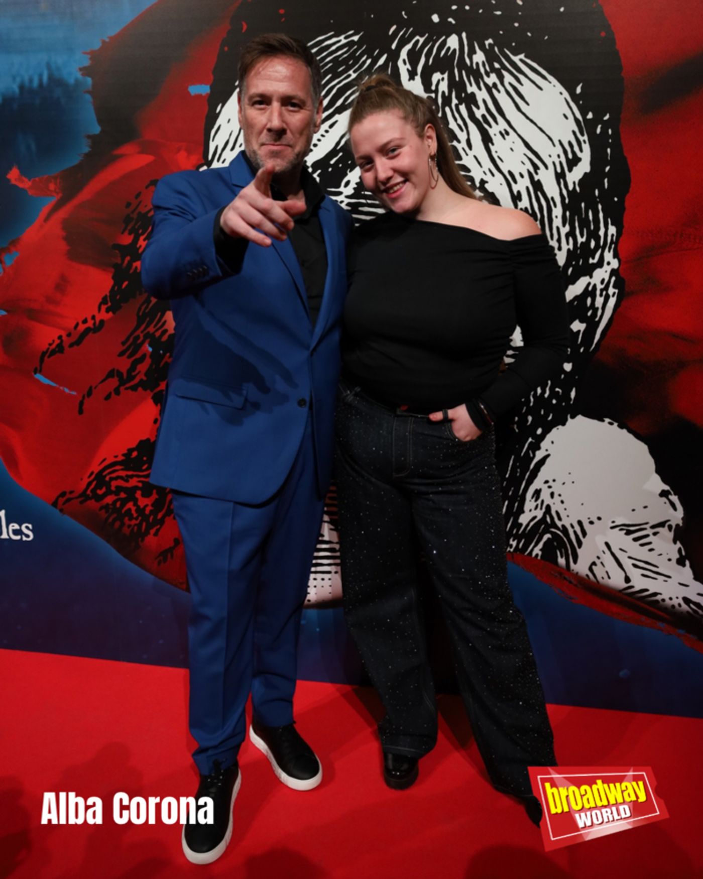 PHOTO: Asi ha sido la alfombra roja del estreno VIP de LOS MISERABLES  Image