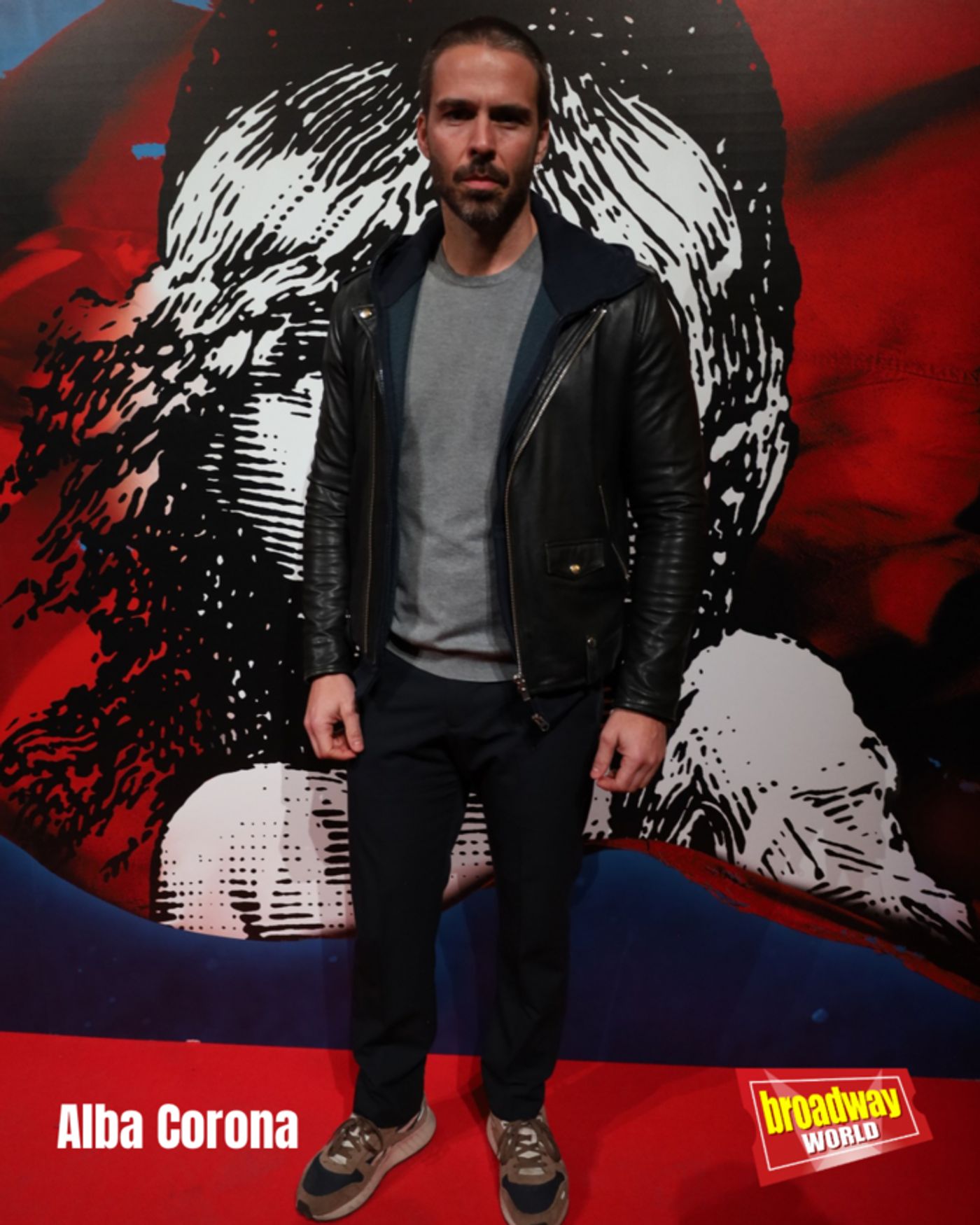 PHOTO: Asi ha sido la alfombra roja del estreno VIP de LOS MISERABLES  Image