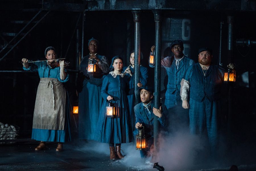 Photos: A CHRISTMAS CAROL At Quarry Theatre Image