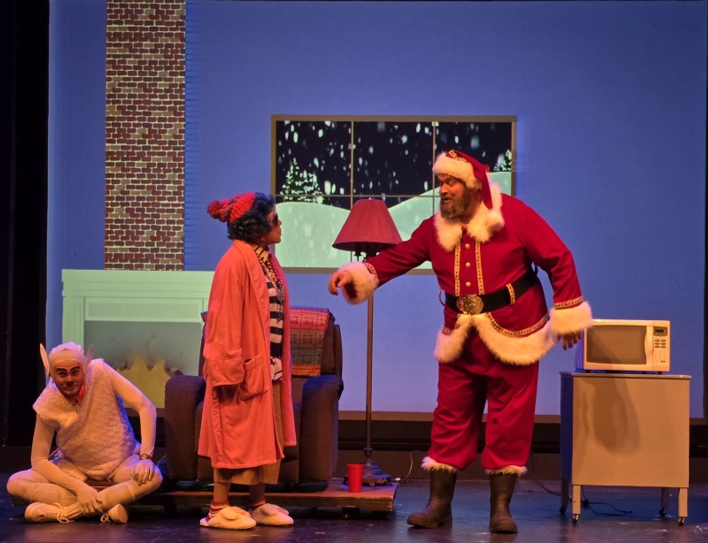 Review: MAXINE'S CHRISTMAS CAROL A SMASH HIT WITH KANSAS CITY AUDIENCES at The City Stage  Image