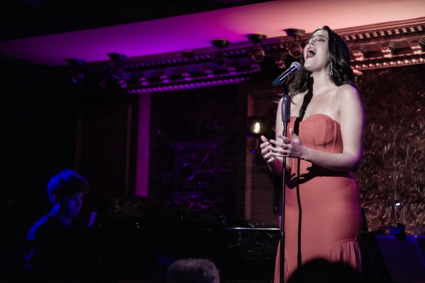 Review: Ava Locknar Takes 54 Below Bow With MODERN BOMBSHELL  Image
