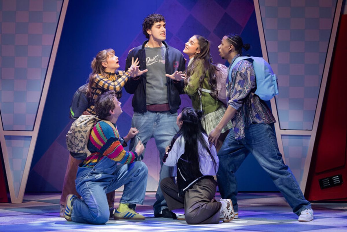 Max Mirza and the cast at 