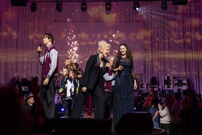  Sabrina Weckerlin, Pia Douwes, Bob van de Weijdeven, Saskia Lepin, Eric Minsk, Linus Photo