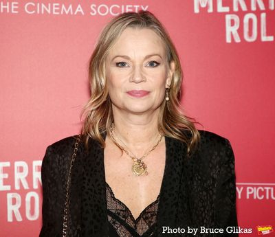 Samantha Mathis Photo