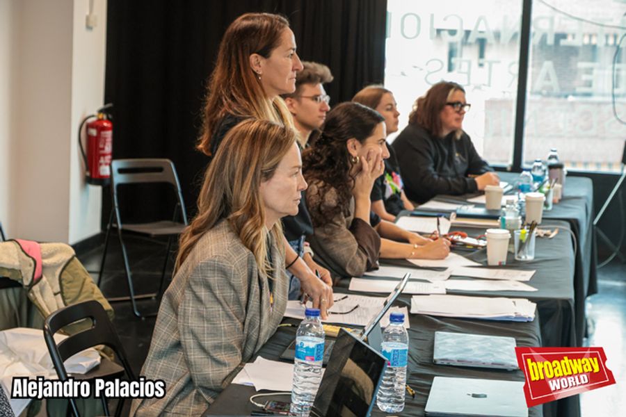 Julia Gomez Cora y el jurado de casting de SIX