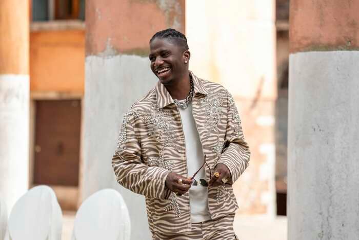 Video/Photos: Ashley Park & More in EMILY IN PARIS Season 5 Trailer  Image