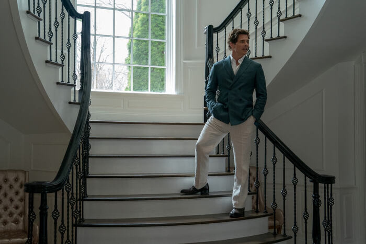 Photos: First Look at Apple's YOUR FRIENDS & NEIGHBORS Season 2  Image