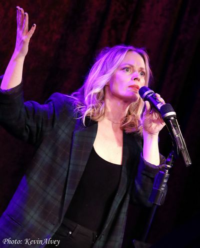 Elizabeth Stanley Photo