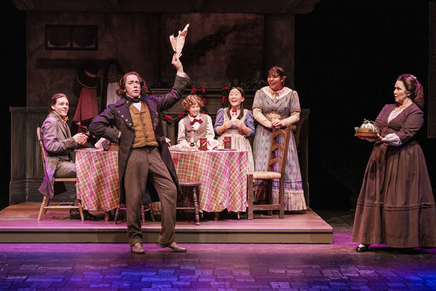 Photos: 45th Annual A CHRISTMAS CAROL At South Coast Repertory  Image
