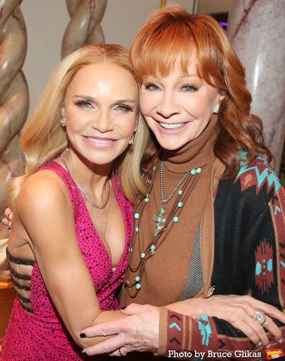 Kristin Chenoweth and Reba McEntire  Photo