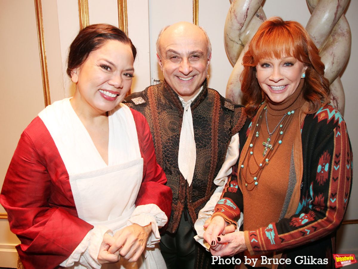 Melody Butiu, Stephen DeRosa and Reba McEntire  at 