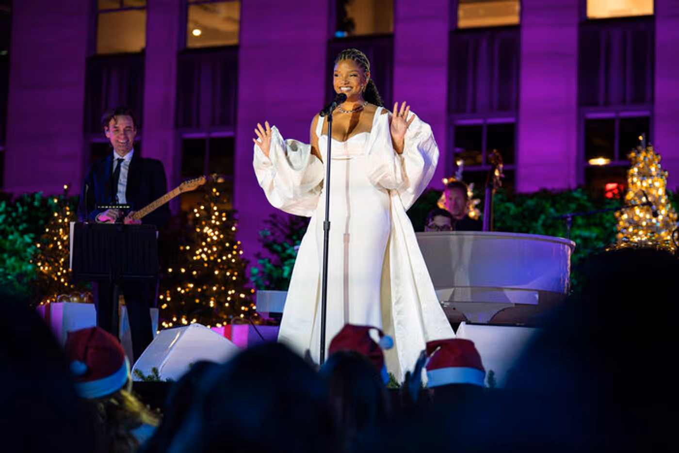 Photos: Kristin Chenoweth, Laufey, & More in NBC's CHRISTMAS IN ROCKEFELLER CENTER  Image