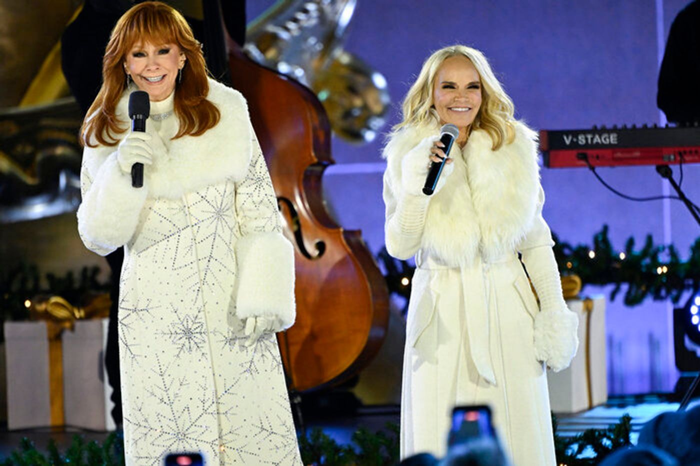 Photos: Kristin Chenoweth, Laufey, & More in NBC's CHRISTMAS IN ROCKEFELLER CENTER  Image
