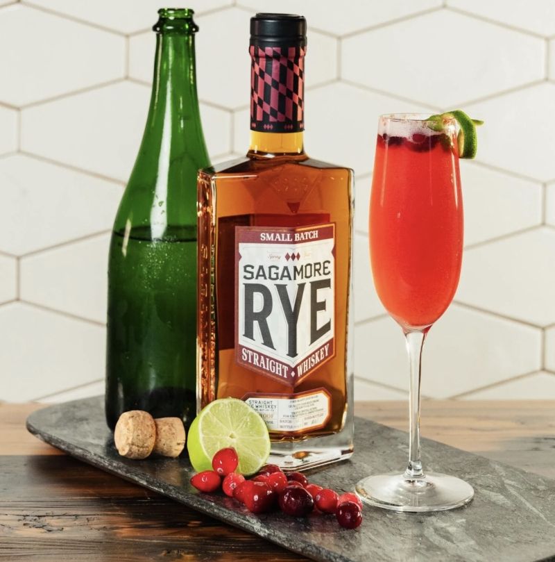 12 New Year’s Eve Cocktails to Ring in 2026 Image