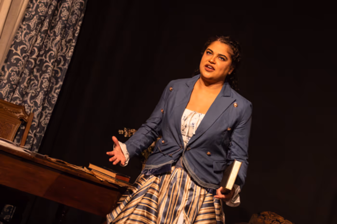 Photos: First look at Curtain Players’ THE REVOLUTIONISTS  Image