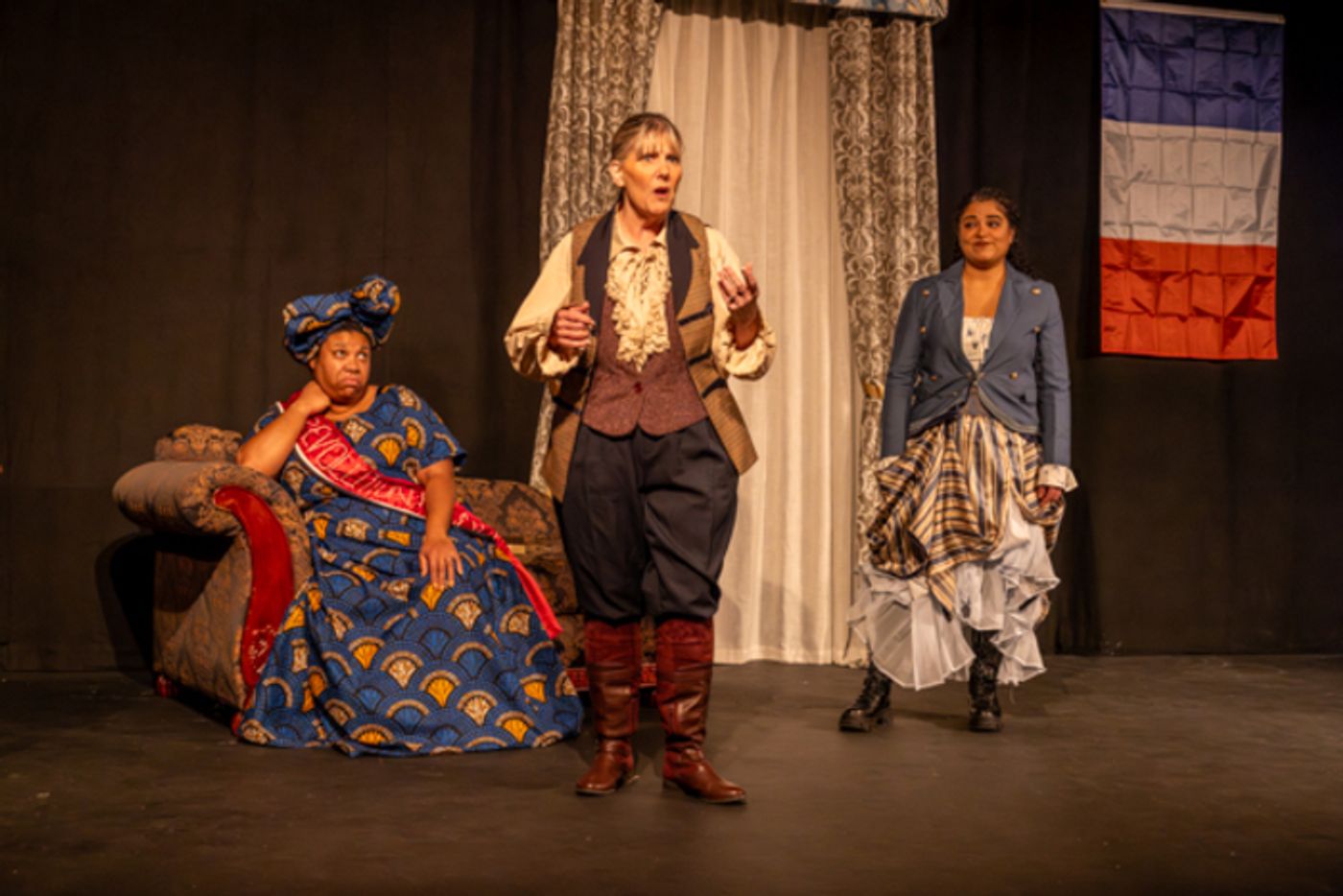 Photos: First look at Curtain Players’ THE REVOLUTIONISTS  Image