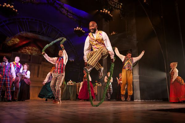 Photos: A CHRISTMAS CAROL at The Phoenix Theatre Company — photo 5 of 10
