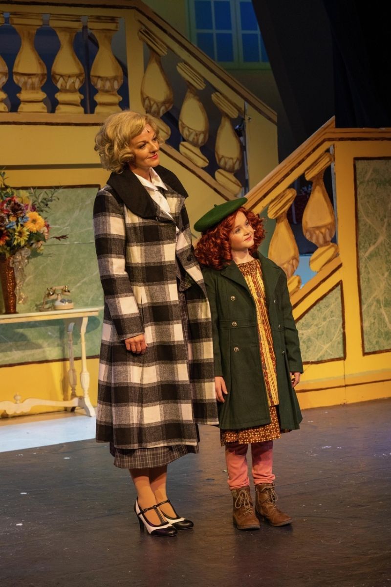 Review: ANNIE at Palm Canyon Theatre  Image