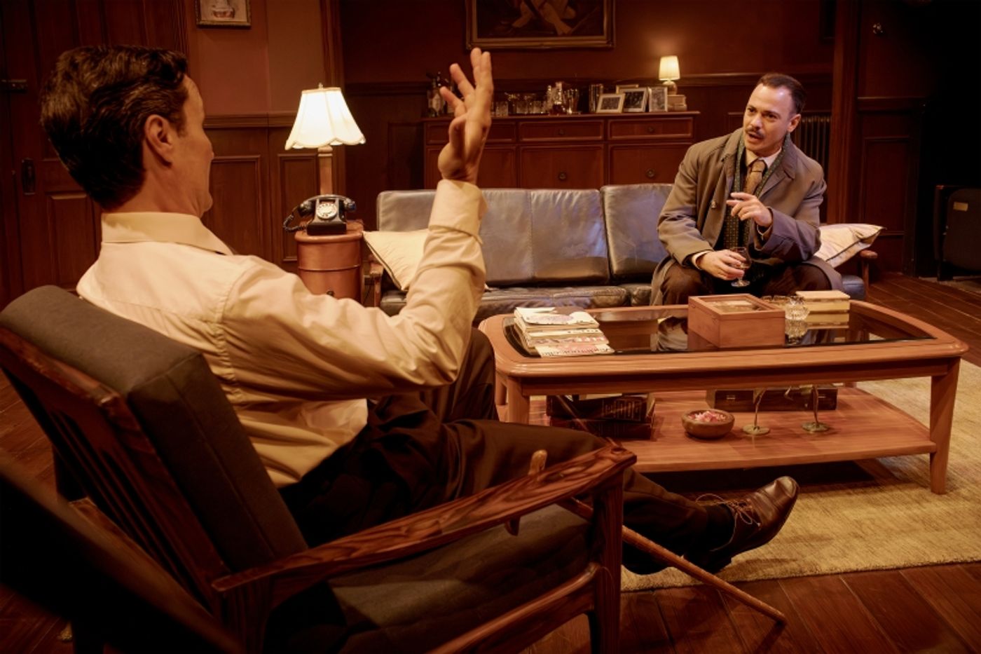 REVIEW: Jeffrey Hatcher’s Stage Adaptation of DIAL M FOR MURDER Brings An Extra Twist To The Thriller  Image