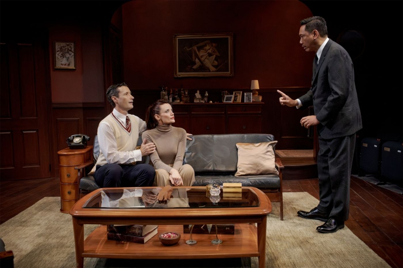 REVIEW: Jeffrey Hatcher’s Stage Adaptation of DIAL M FOR MURDER Brings An Extra Twist To The Thriller  Image