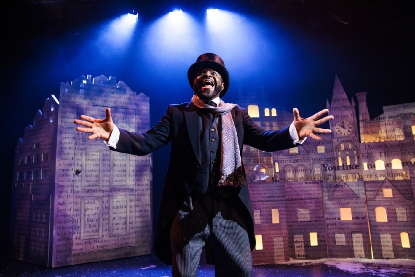 Review: A CHRISTMAS CAROL, Reading Rep Theatre  Image
