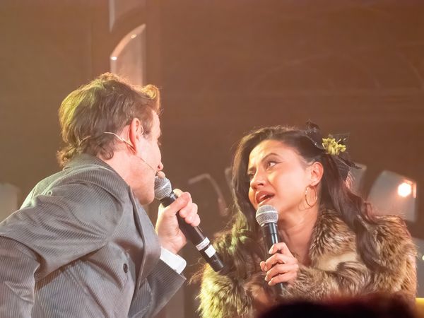 Joey McIntyre and Cheyenne Isabel Wells Photo