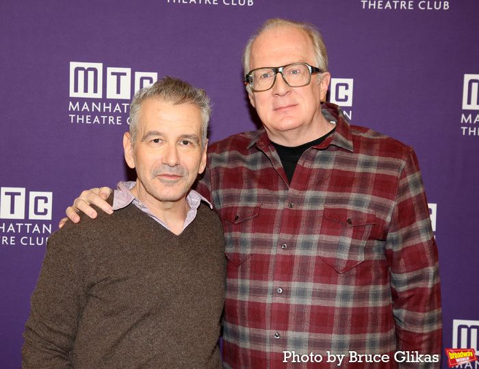 Photos: Carrie Coon and the Cast of BUG Meets the Press — photo 1 of 21