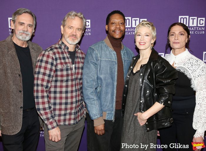 Photos: Carrie Coon and the Cast of BUG Meets the Press — photo 5 of 21