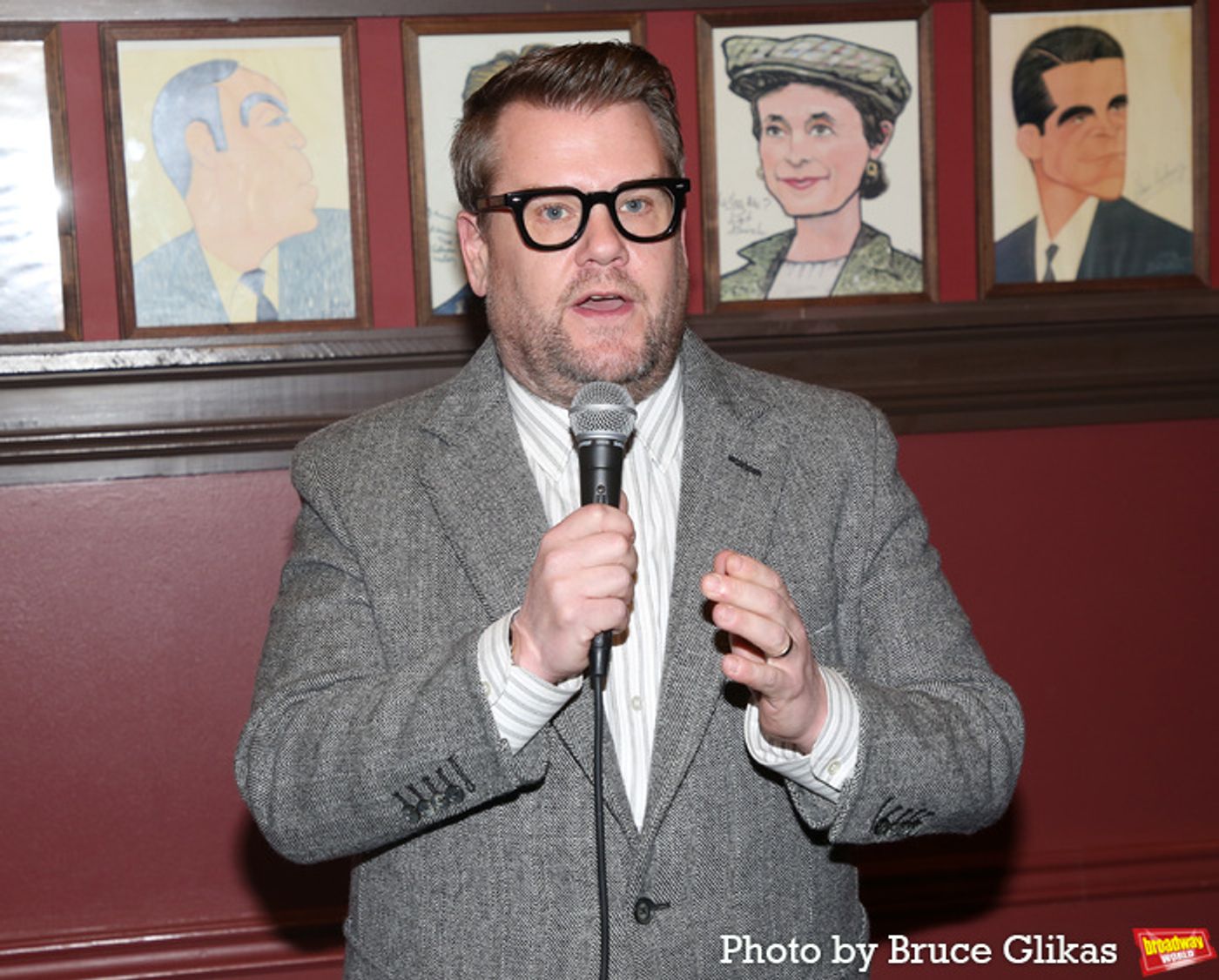 Photos: Scott Elllis Receives Portrait at Sardi's  Image