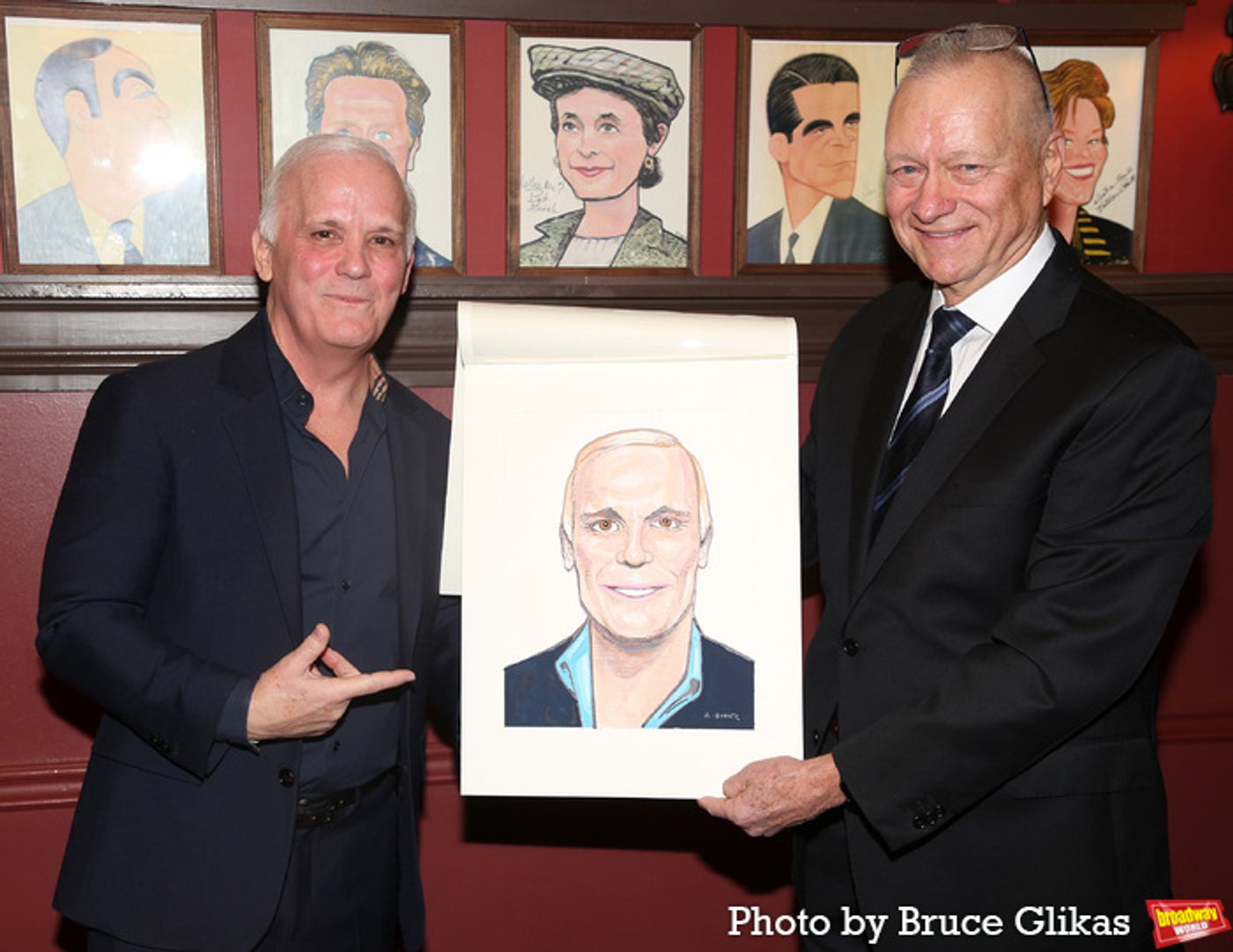 Photos: Scott Elllis Receives Portrait at Sardi's  Image