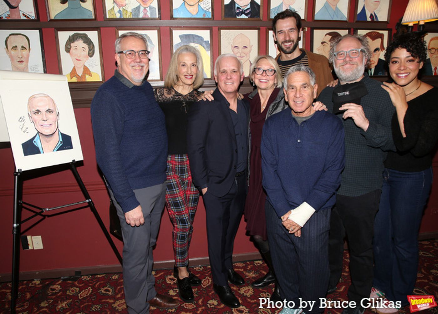 Photos: Scott Elllis Receives Portrait at Sardi's  Image