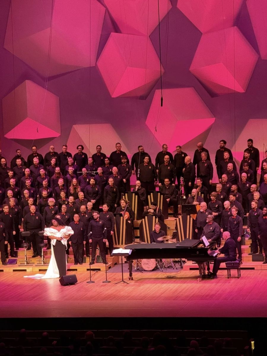 Review: JINGLE BELLS AND JAZZ NOELS at Twin Citie's Gay Mens Chorus  Image