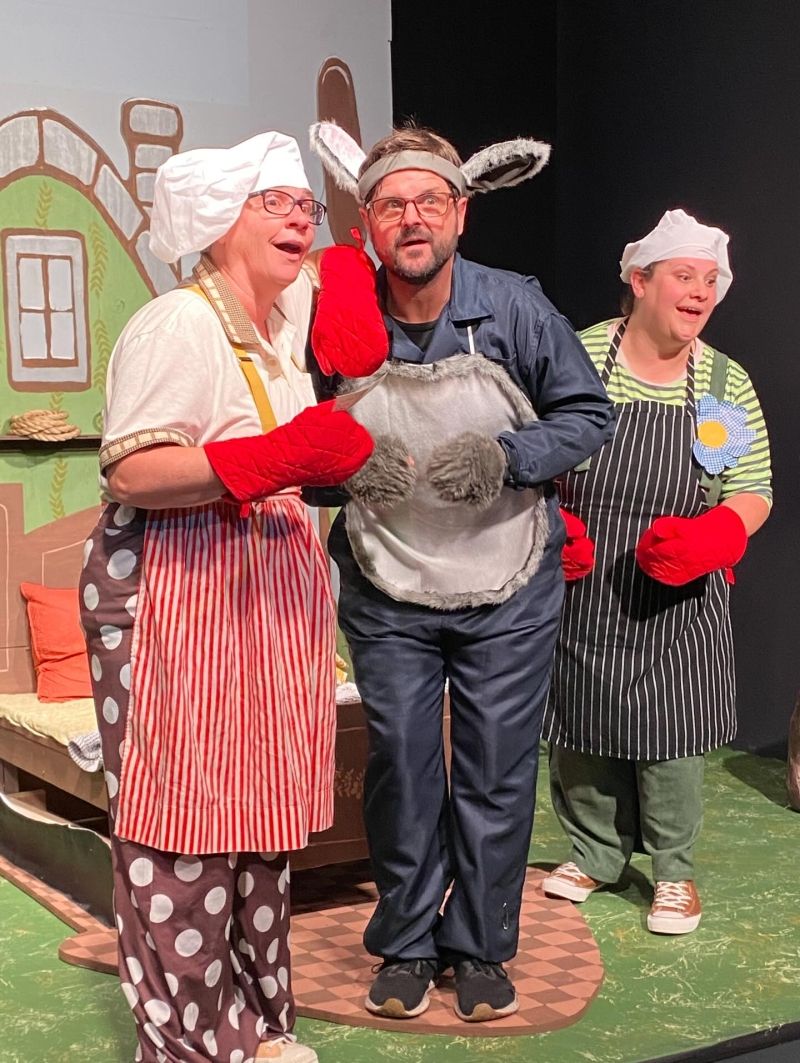 Review: A YEAR WITH FROG AND TOAD at Live Theatre Workshop Review: A YEAR WITH FROG AND TOAD at Live Theatre Workshop Image