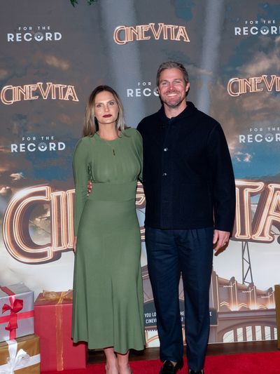 Cassandra Amell and Stephen Amell Photo