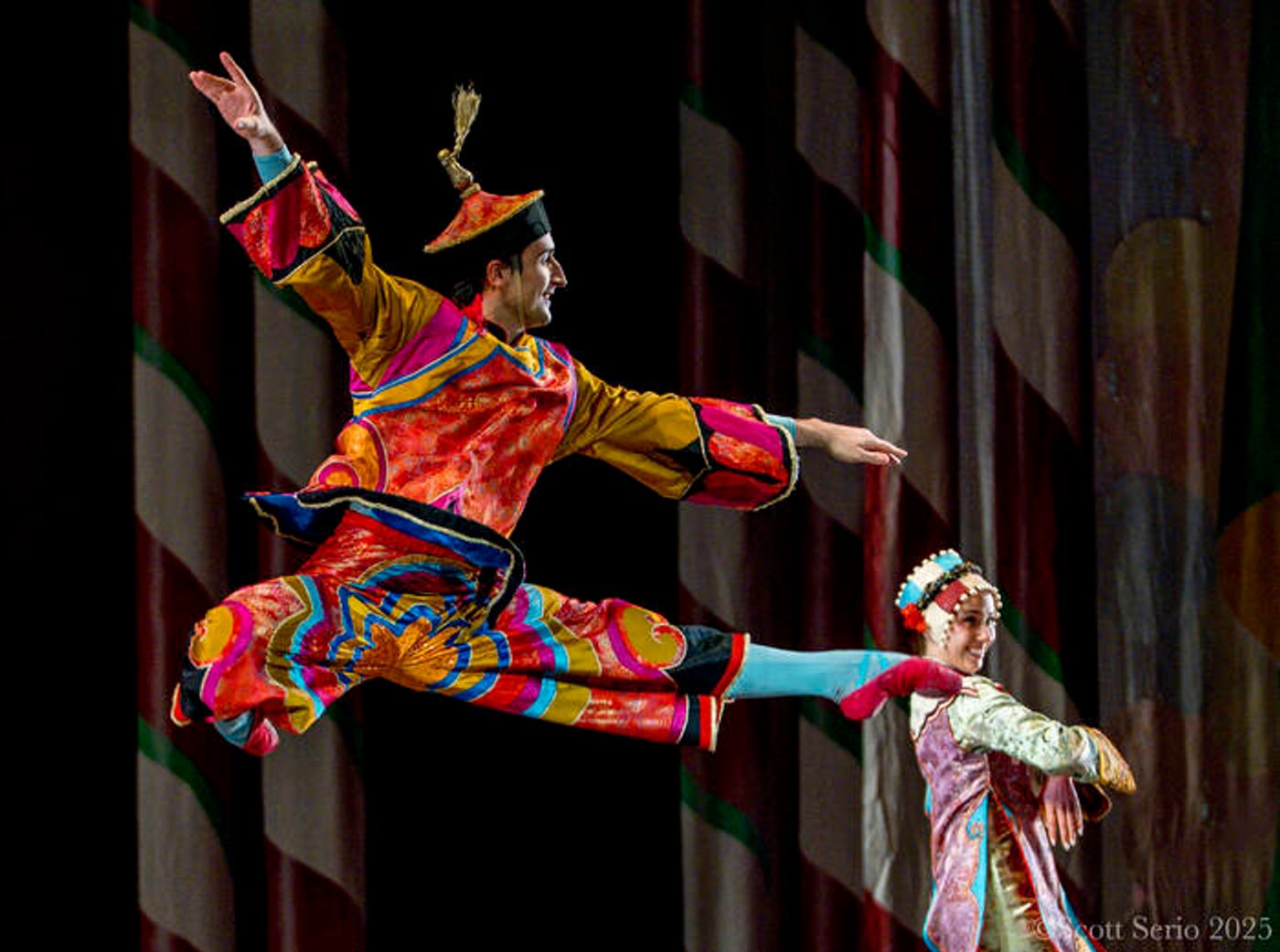 Review: Philadelphia Ballet's Holiday Staple The Nutcracker Returns to the Academy of Music Review: Philadelphia Ballet's Holiday Staple The Nutcracker Returns to the Academy of Music Image