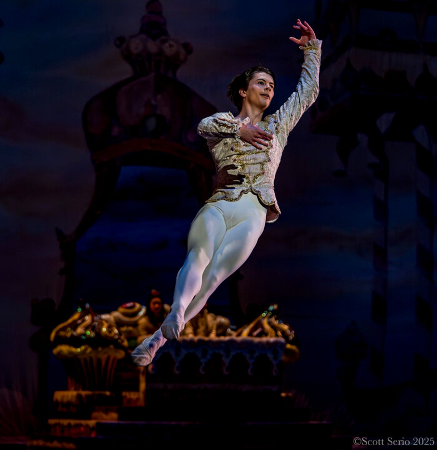 Review: Philadelphia Ballet's Holiday Staple The Nutcracker Returns to the Academy of Music Review: Philadelphia Ballet's Holiday Staple The Nutcracker Returns to the Academy of Music Image