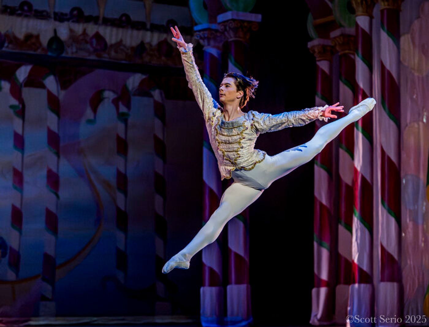 Review: Philadelphia Ballet's Holiday Staple The Nutcracker Returns to the Academy of Music Review: Philadelphia Ballet's Holiday Staple The Nutcracker Returns to the Academy of Music Image