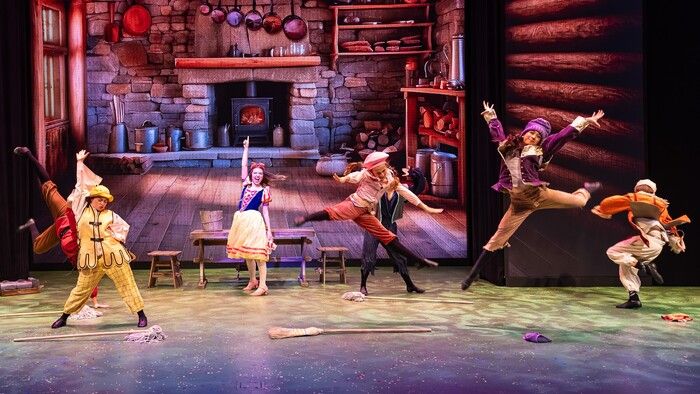 Photos: Laguna Playhouse's A SNOW WHITE CHRISTMAS Photos: Laguna Playhouse's A SNOW WHITE CHRISTMAS Image